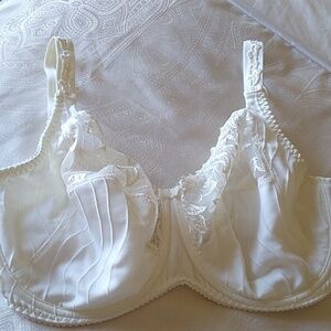 Beautiful Ivory Deauville Bra 34G